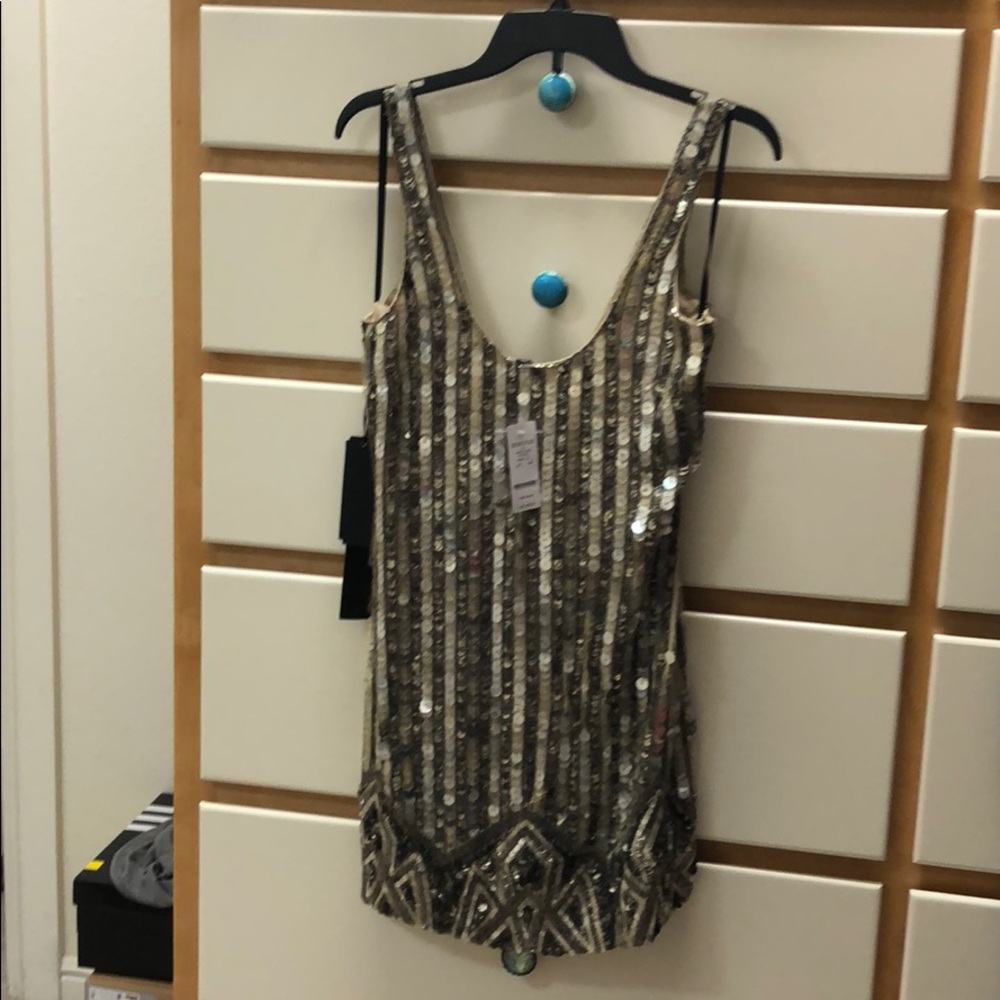 BEBE Sequin/Beaded Shift Dress ~ Size 4